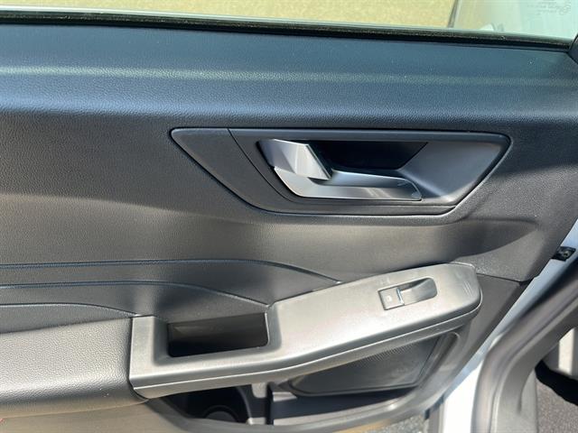 2025 Ford Escape photo 17