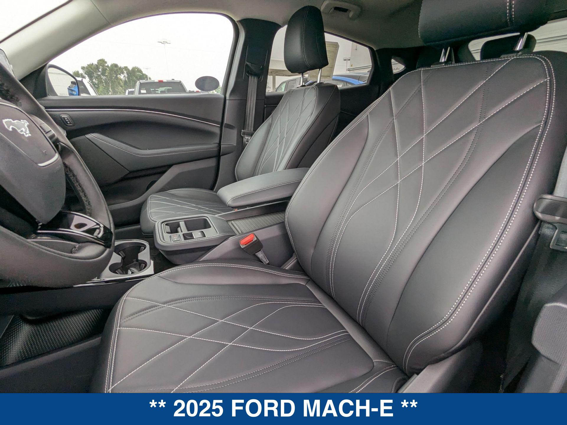2025 Ford Mustang Mach-E Select photo 14