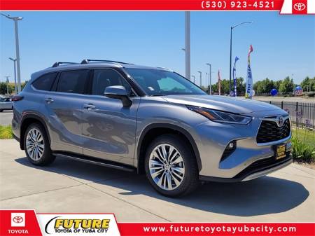 2025 Toyota Highlander Platinum