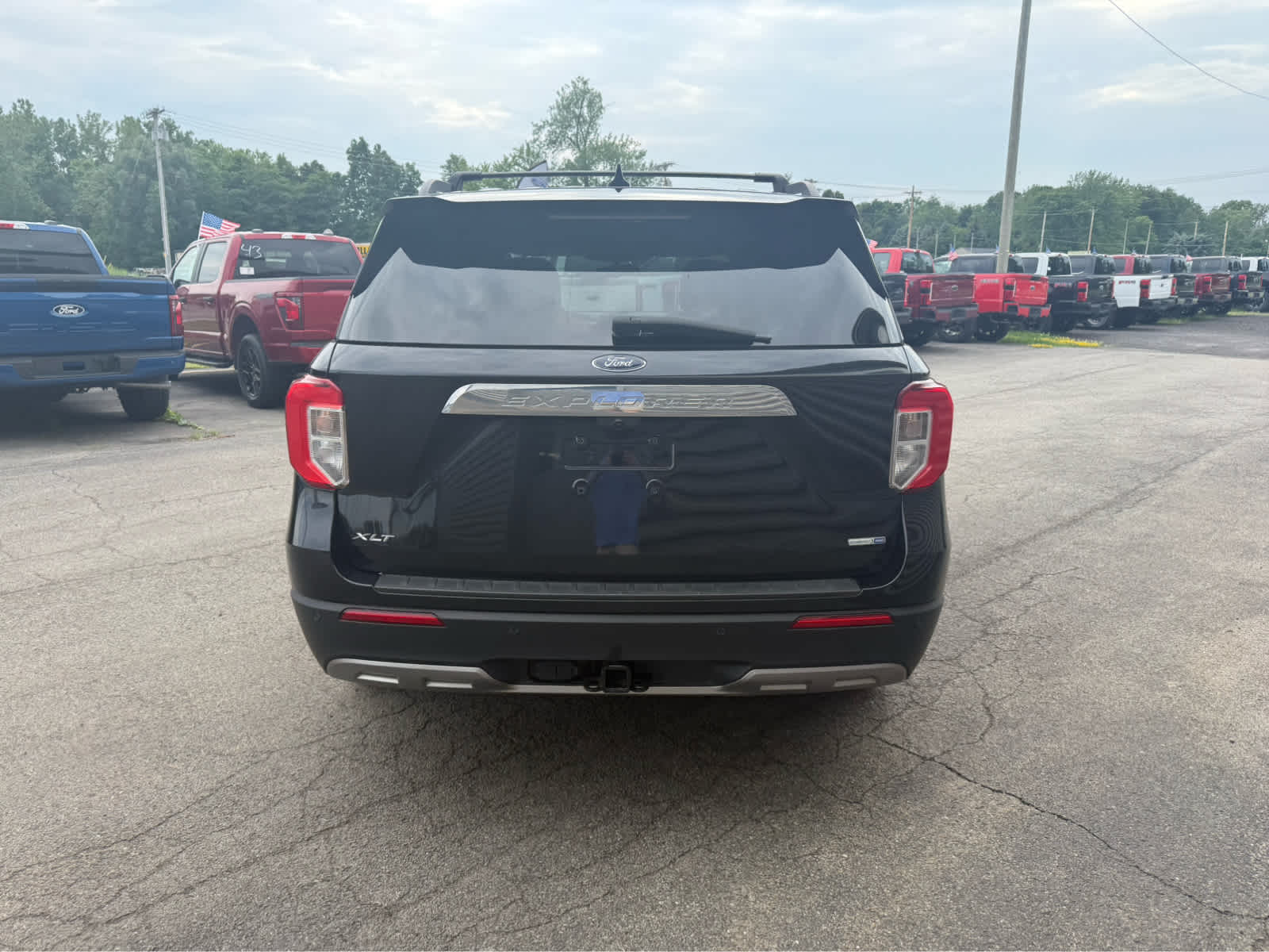 2020 Ford Explorer XLT photo 2