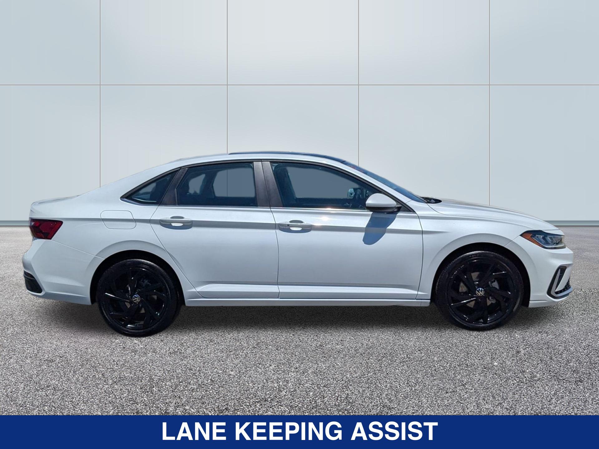 2025 Volkswagen Jetta 1.5T SE photo 2