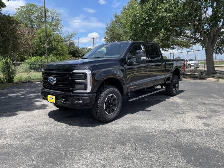 2025 Ford Super Duty F-250 SRW Platinum