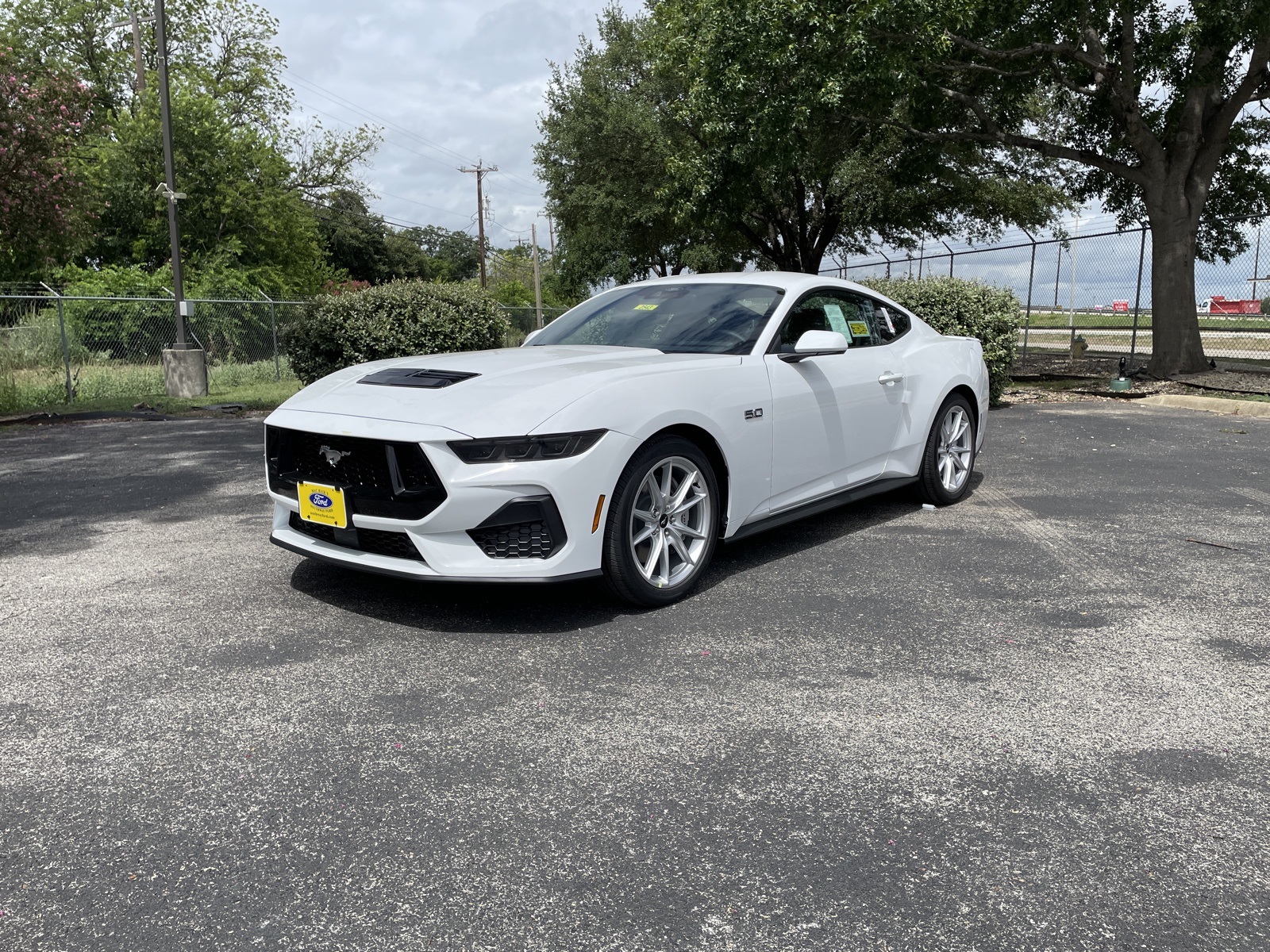 2025 Ford Mustang GT Premium's photo