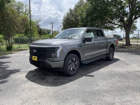 2025 Ford F-150 Lightning Flash