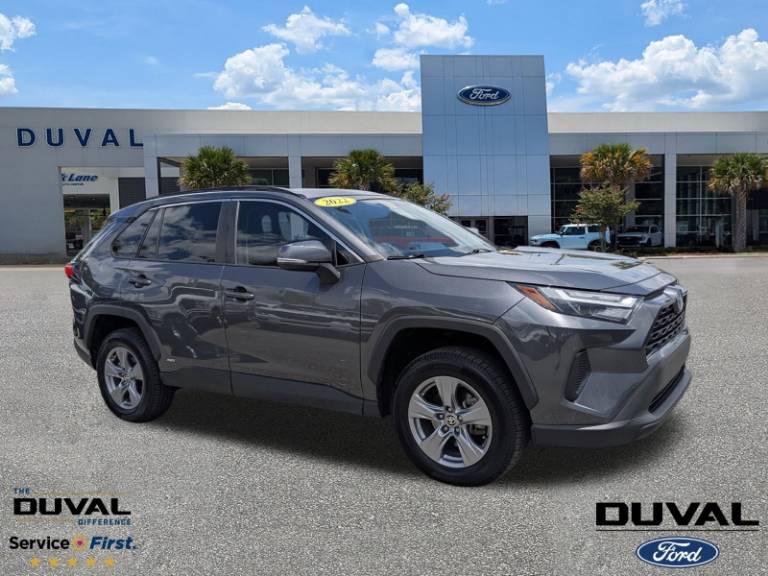 2022 Toyota RAV4 Hybrid XLE