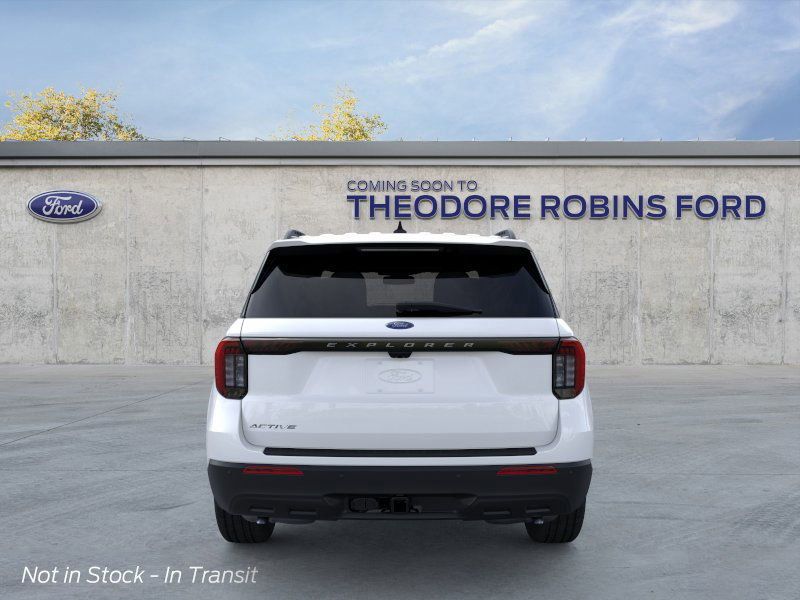 2025 Ford Explorer photo 3