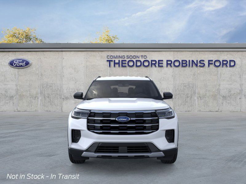 2025 Ford Explorer photo 4
