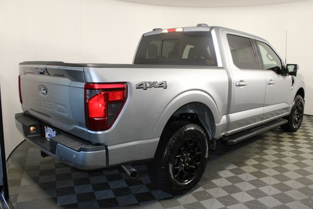 2025 Ford F-150 XLT photo 2