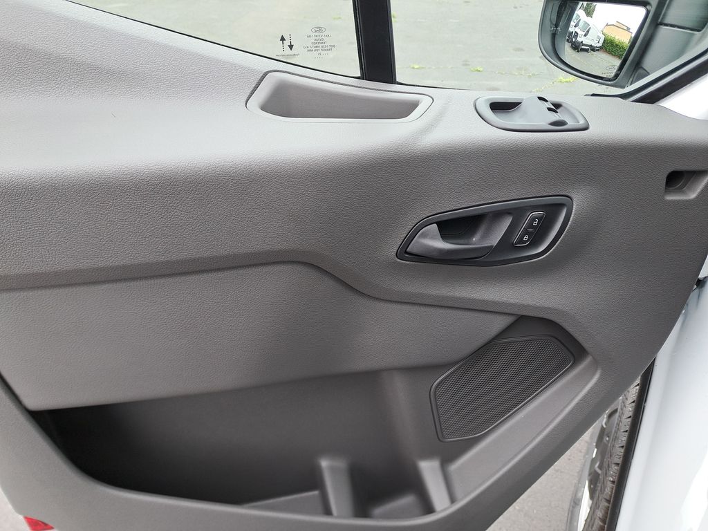 2025 Ford Transit photo 17