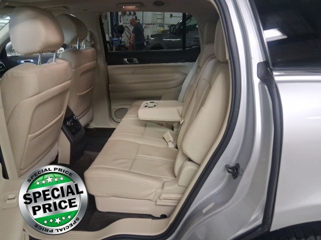 2019 Lincoln MKT photo 4