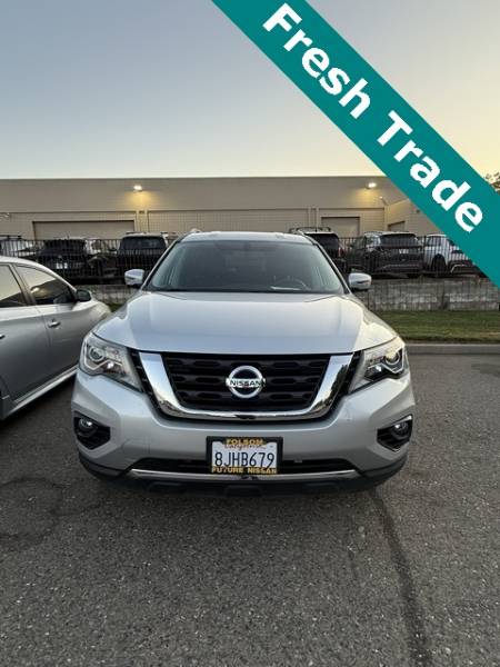 2019 Nissan Pathfinder SL