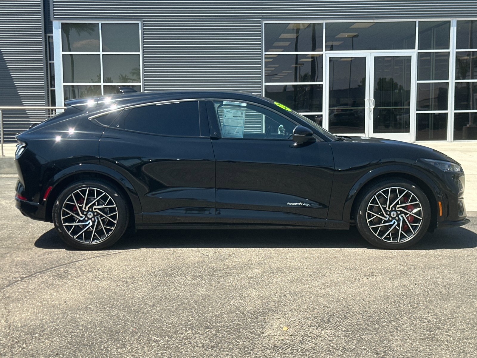 2022 Ford Mustang Mach-E GT photo 2