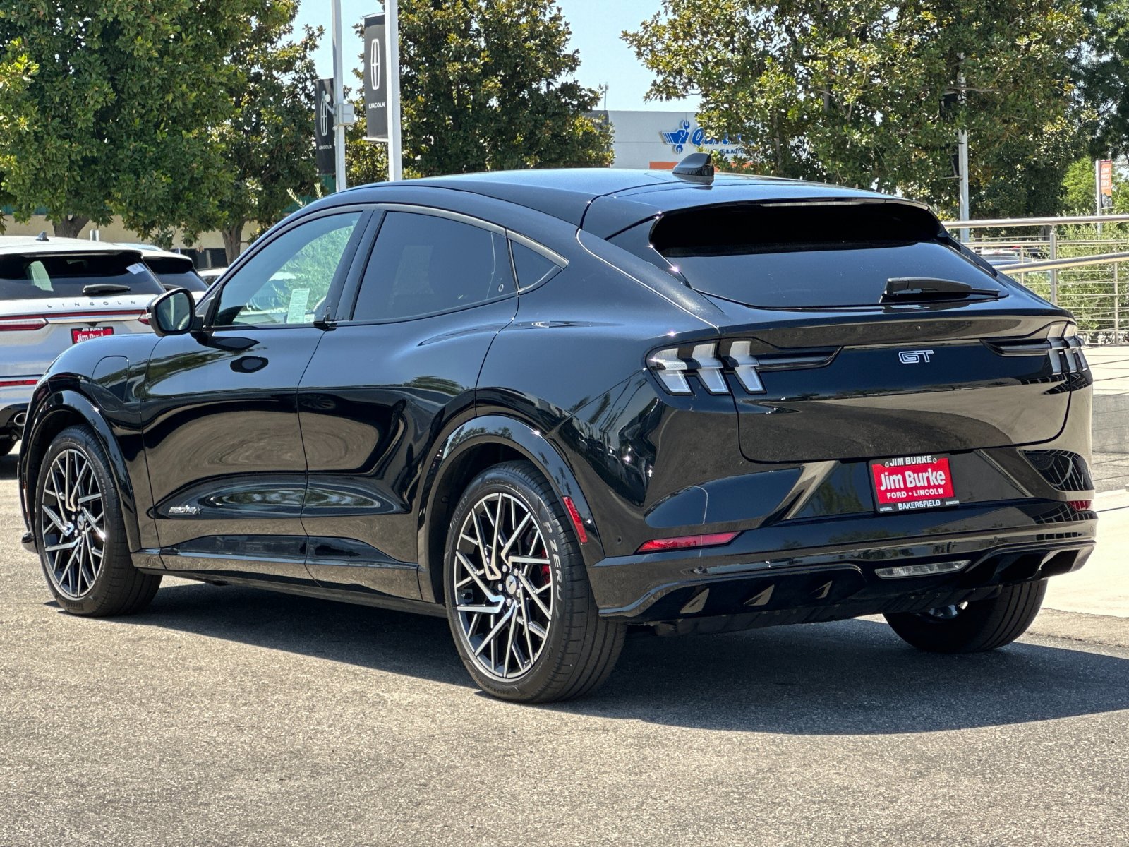2022 Ford Mustang Mach-E GT photo 5