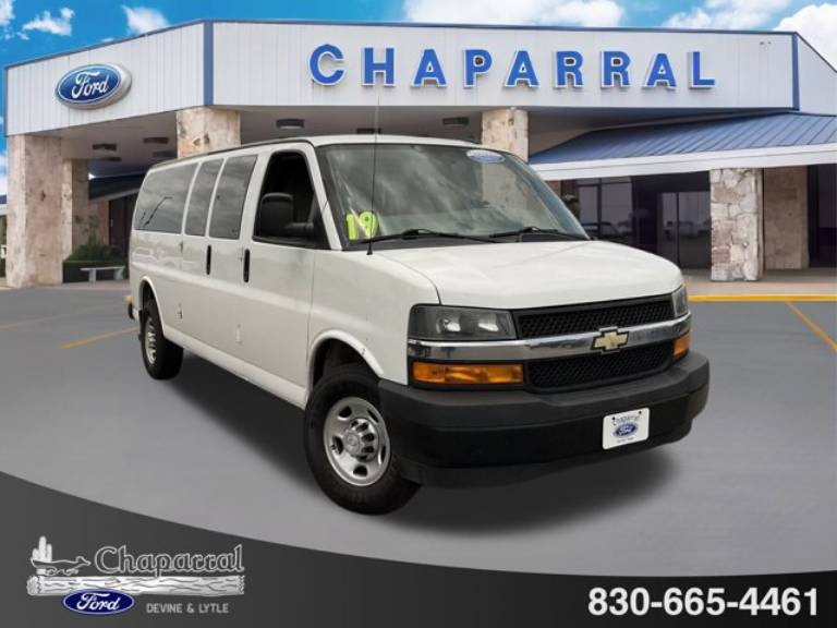 2019 Chevrolet Express Passenger LS