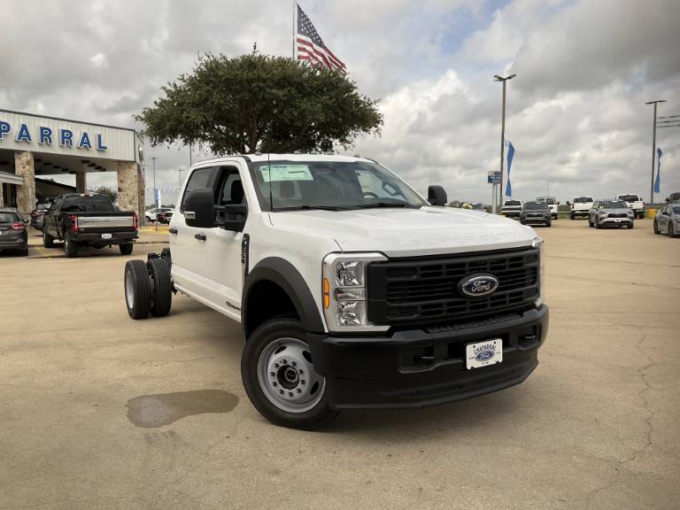2025 Ford Super Duty F-550 DRW XL