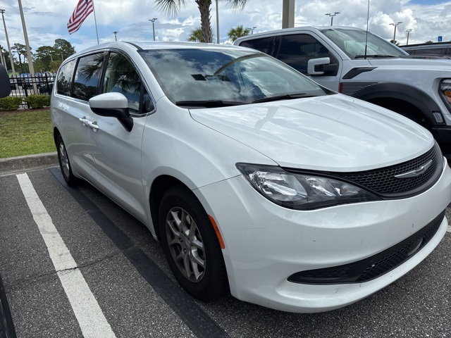 Used 2022 Chrysler Voyager LX