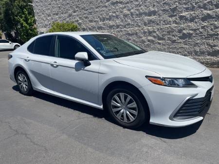 2022 Toyota Camry Hybrid LE