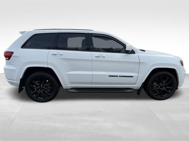 2021 Jeep Grand Cherokee Laredo X photo 4