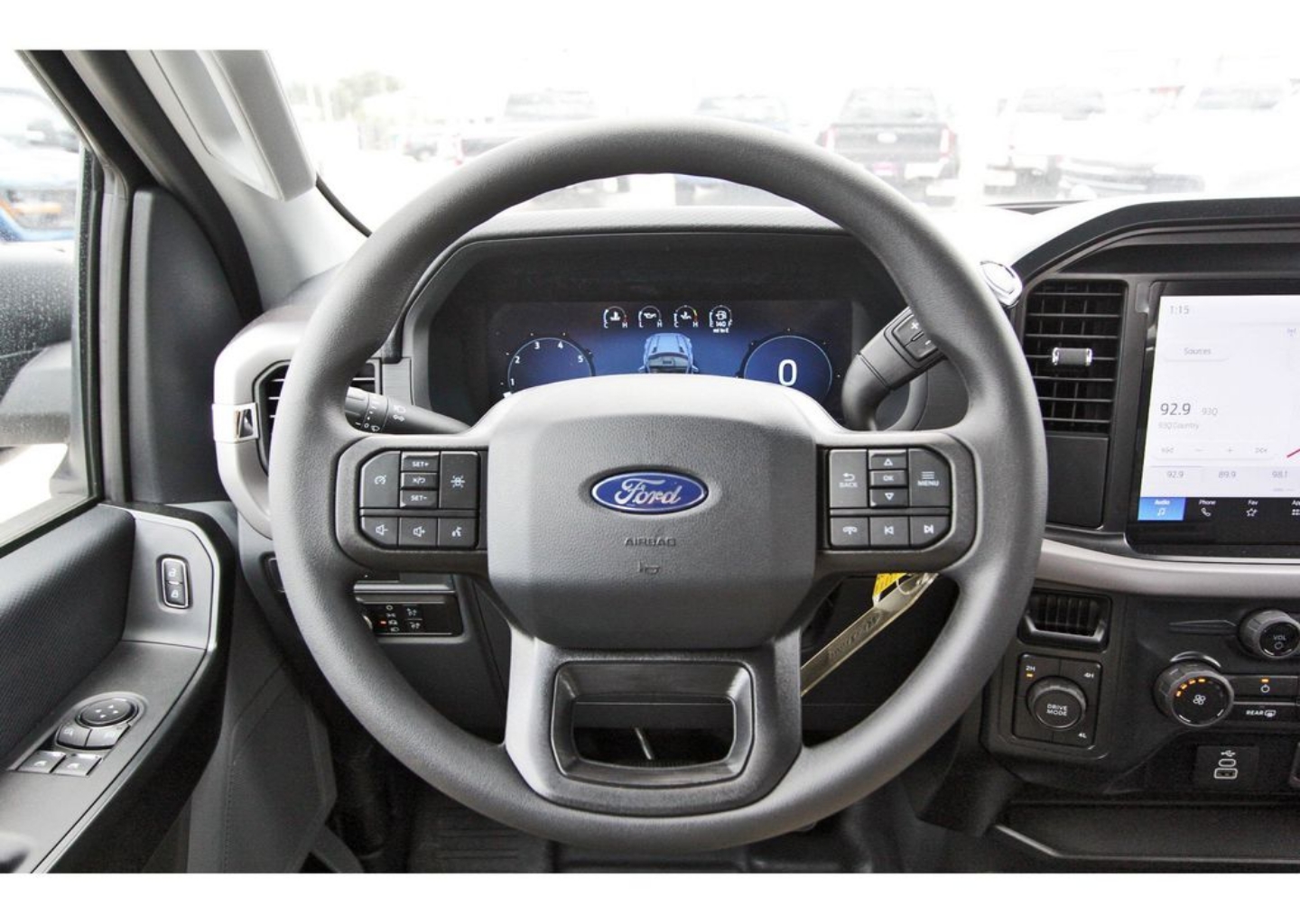 2025 Ford F-150 XL - Photo 6