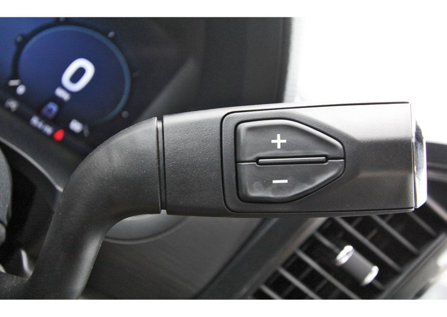 2025 Ford F-150 XL - Photo 8