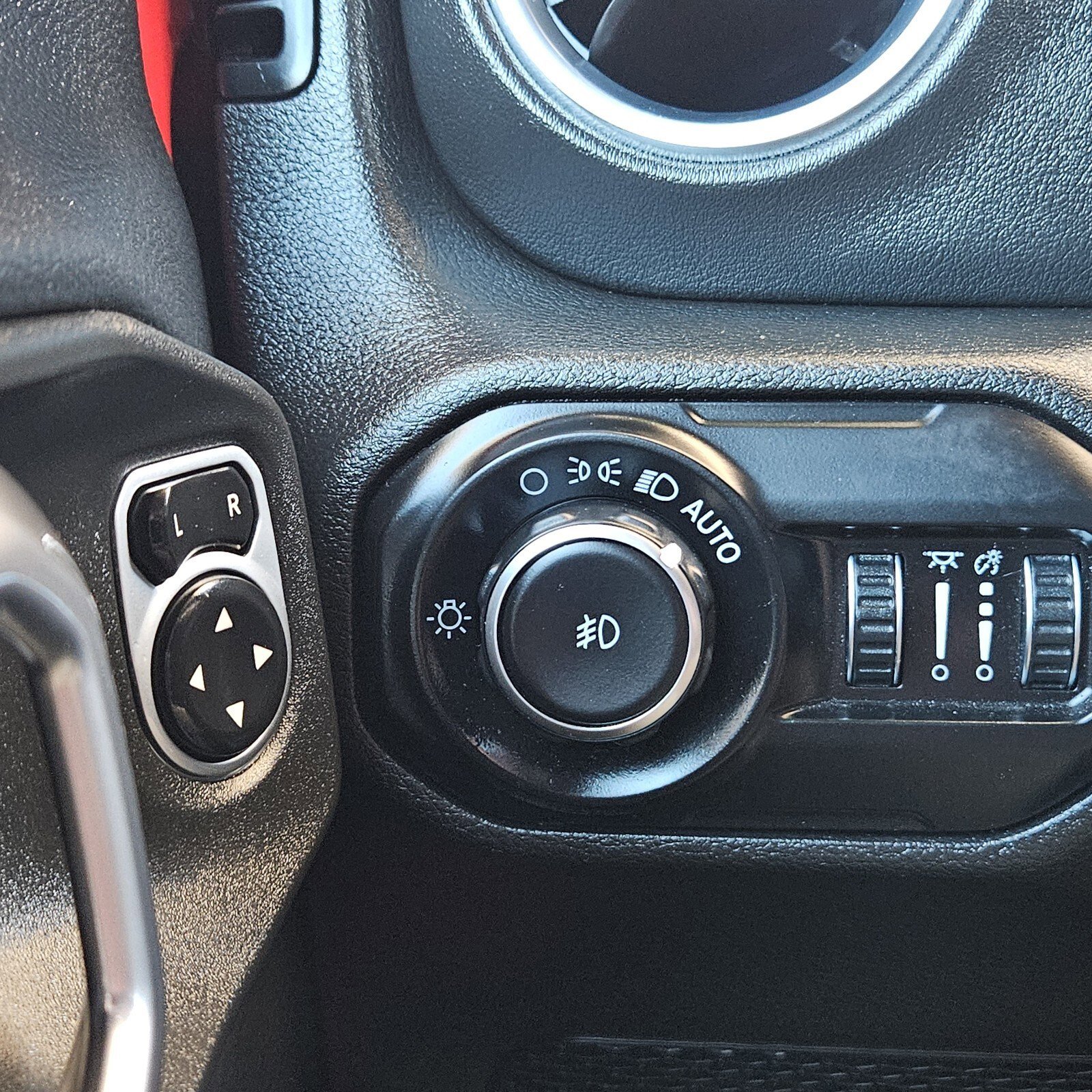 2018 Jeep Wrangler Unlimited Moab photo 17