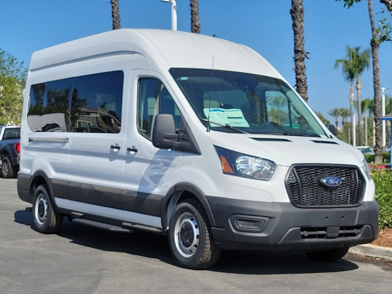 2024 Ford Transit Passenger Wagon XL
