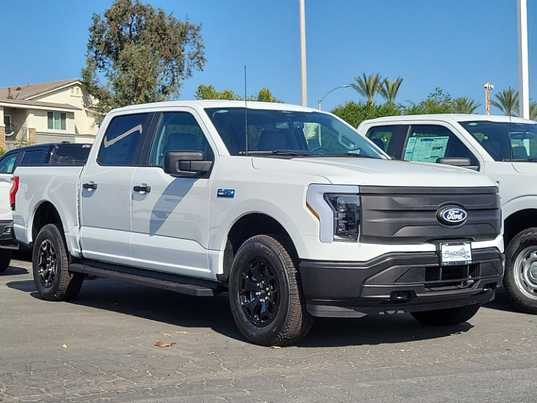 2025 Ford F-150 Lightning PRO