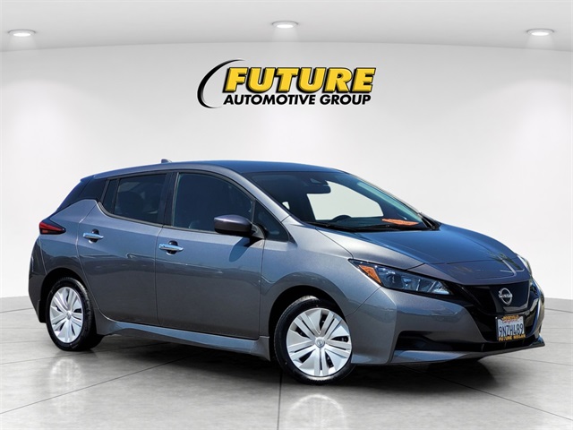 2025 Nissan Leaf S