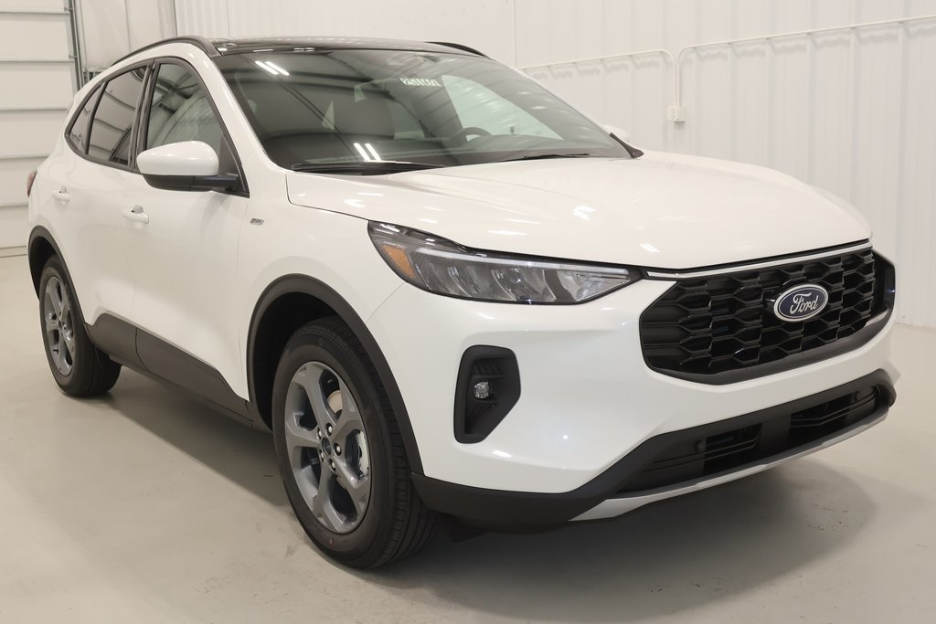 2025 Ford Escape Hybrid ST-Line Select photo 2