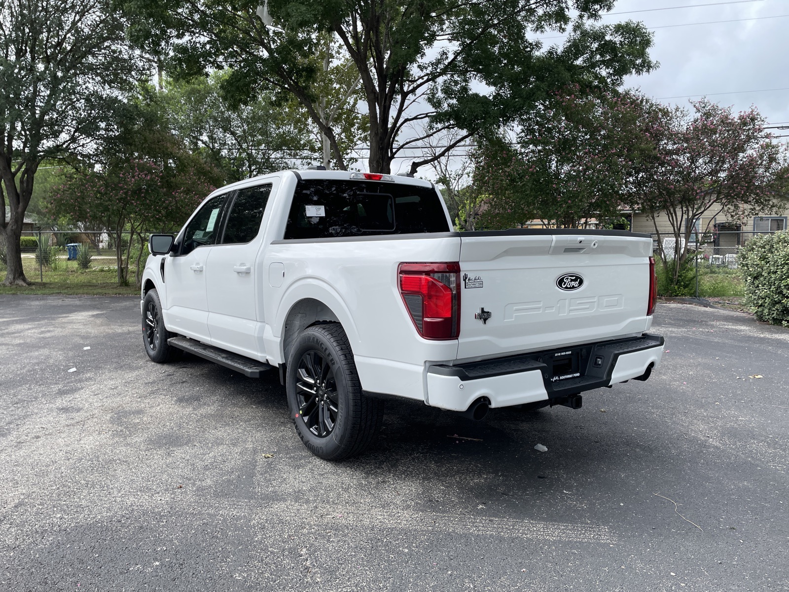 2025 Ford F-150 XLT photo 3