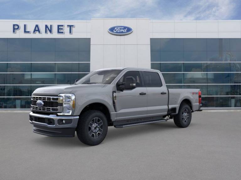2025 Ford Super Duty F-350 SRW XLT 4WD Crew Cab 6.75' Box