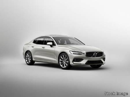 2020 Volvo S60 T5 Momentum