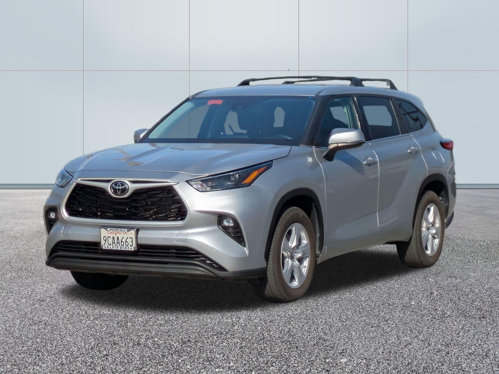 2022 Toyota Highlander LE