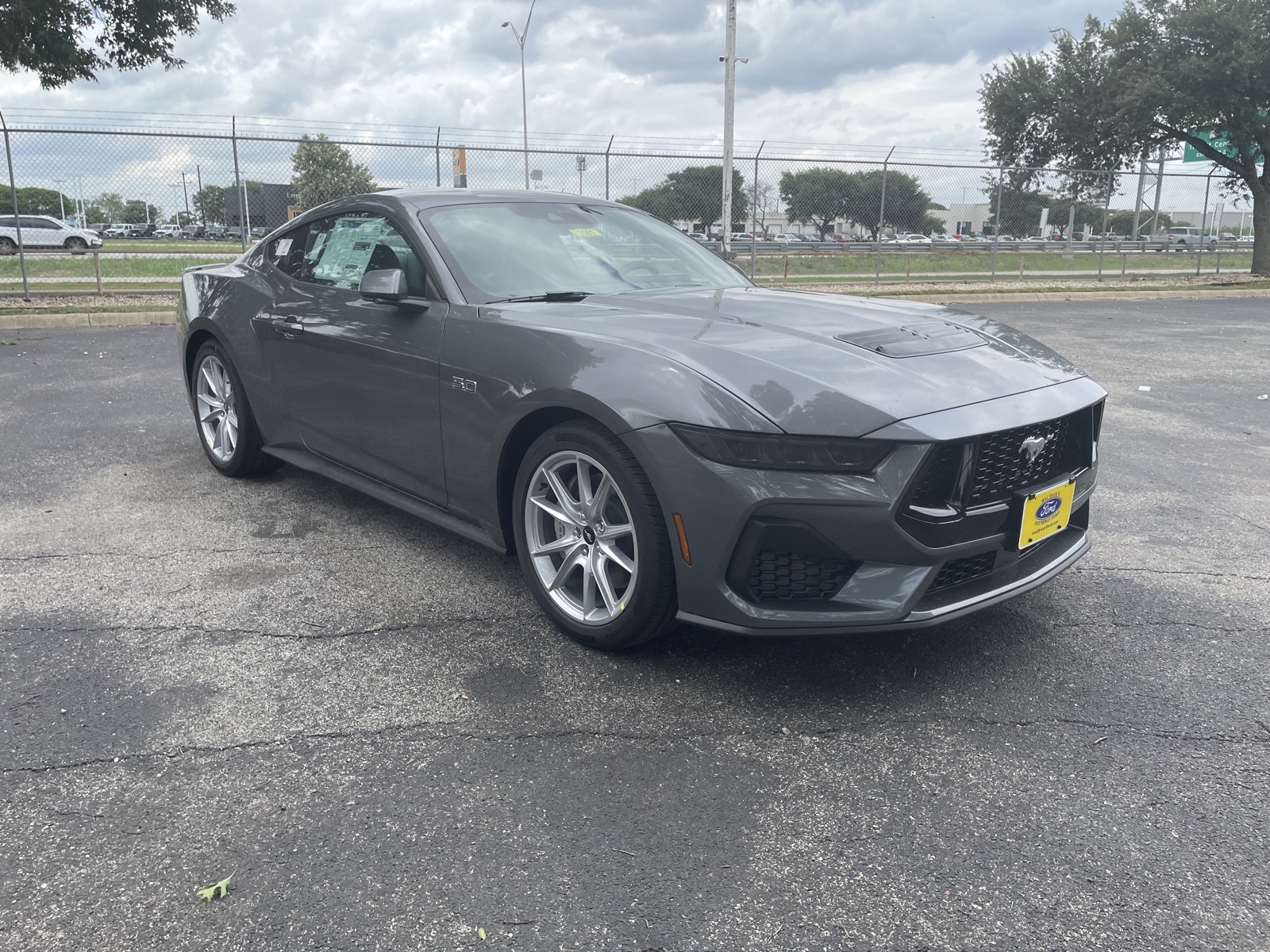 2025 Ford Mustang GT Premium photo 4