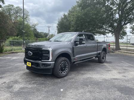 2025 Ford Super Duty F-250 SRW Platinum