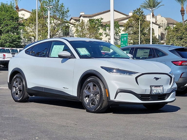 2022 Ford Mustang Mach-E Select