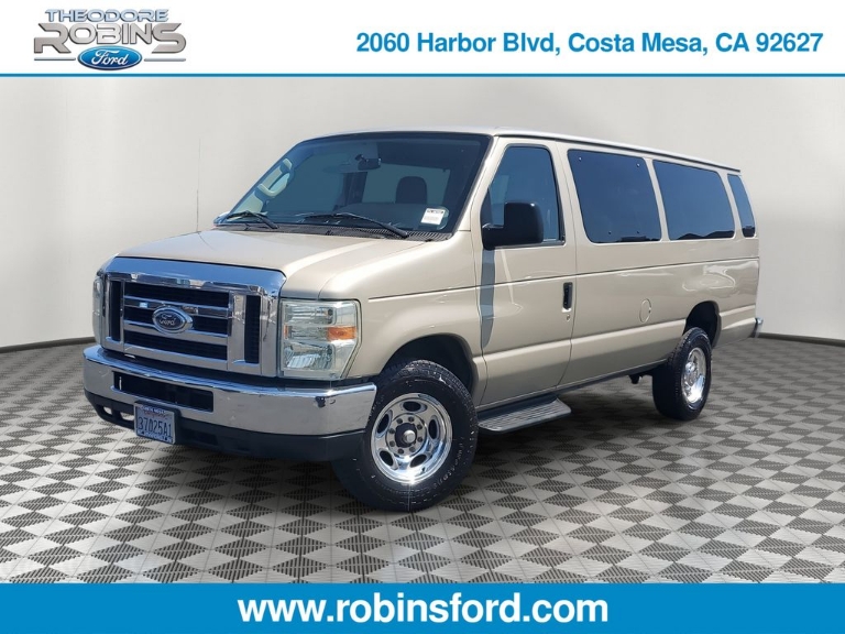 2010 Ford E-350SD XLT