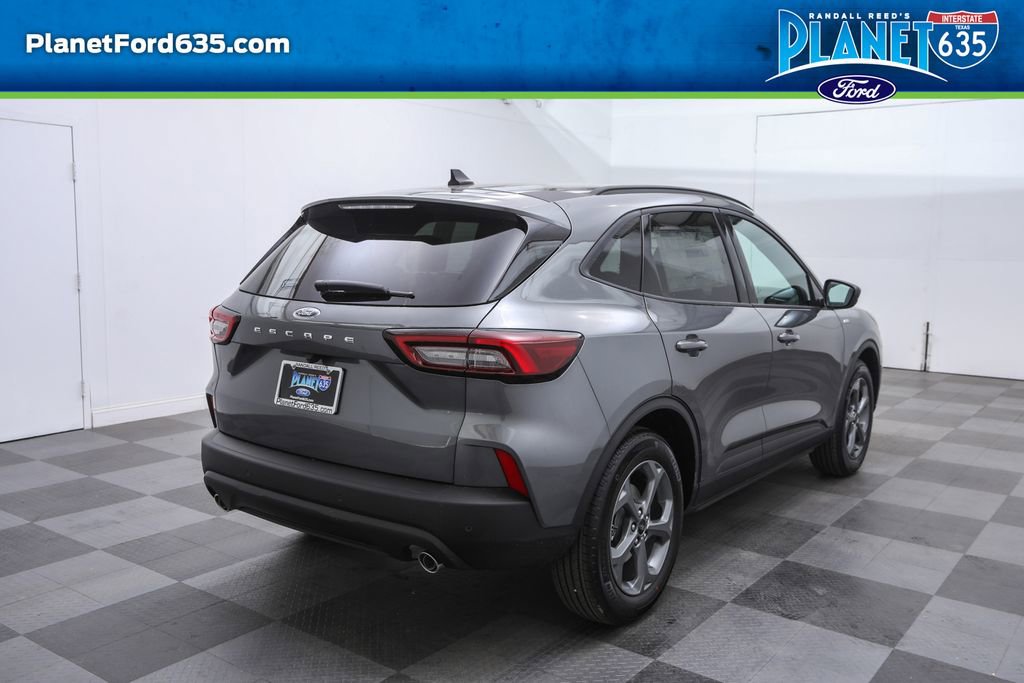 2025 Ford Escape ST-Line photo 2