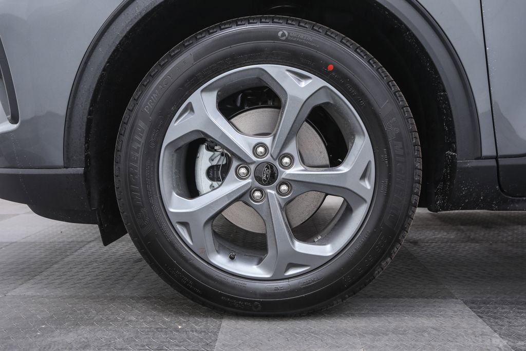 2025 Ford Escape ST-Line photo 3