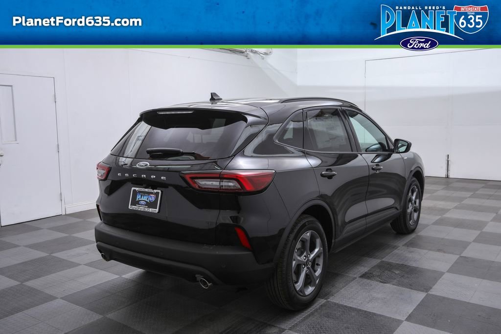 2025 Ford Escape ST-Line photo 3