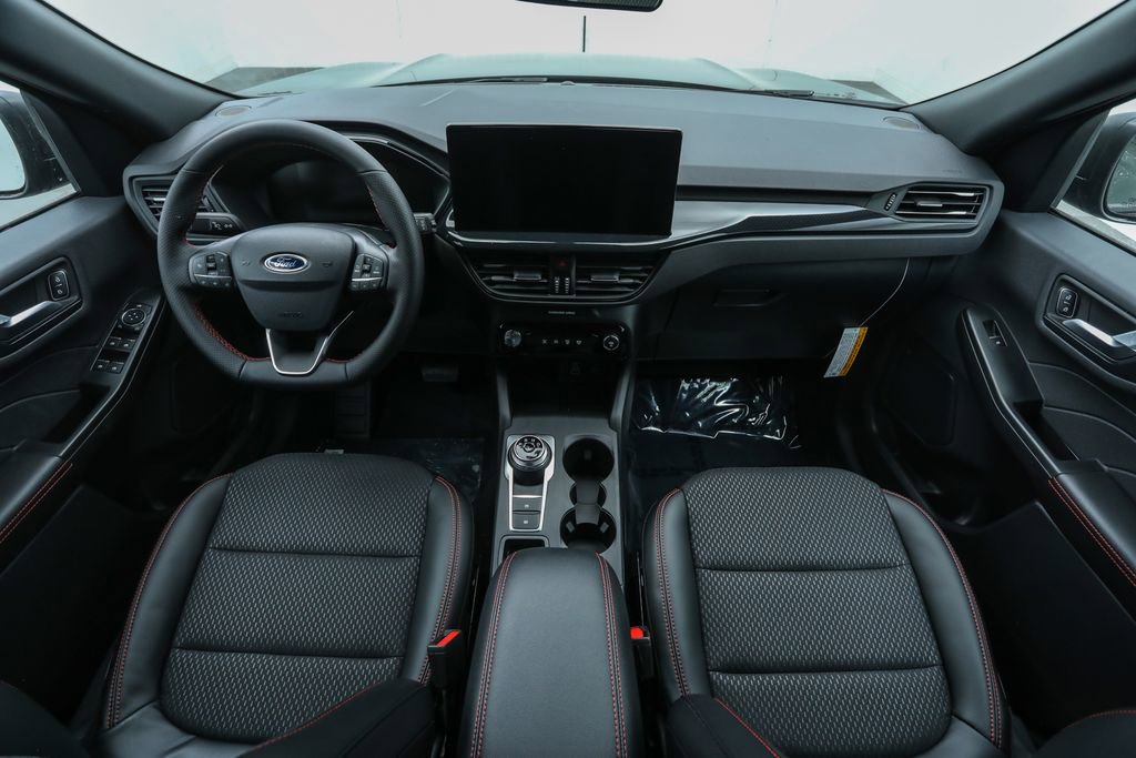 2025 Ford Escape ST-Line photo 13