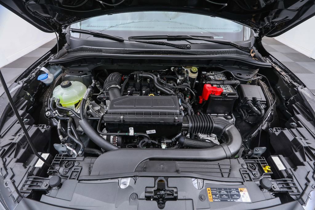 2025 Ford Escape ST-Line photo 16