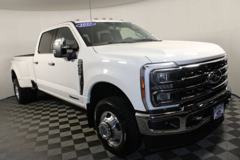 2023 Ford Super Duty F-350 DRW LARIAT