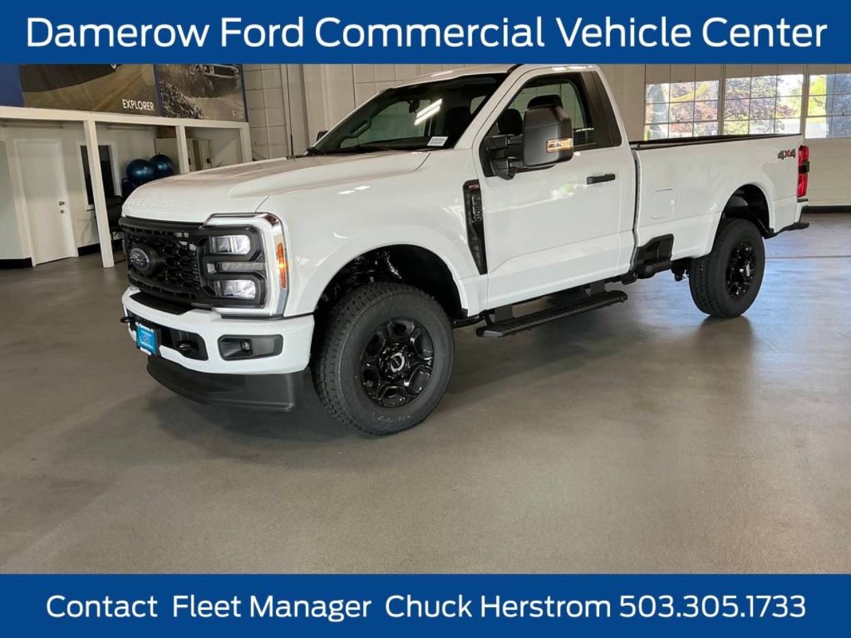 2025 Ford F-350 Super Duty XL's photo