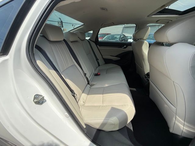 2018 Honda Accord Touring 2.0T photo 20