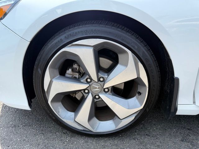 2018 Honda Accord Touring 2.0T photo 38