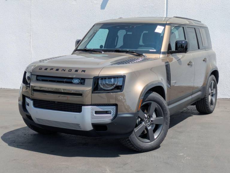 2025 Land Rover Defender 110 P300