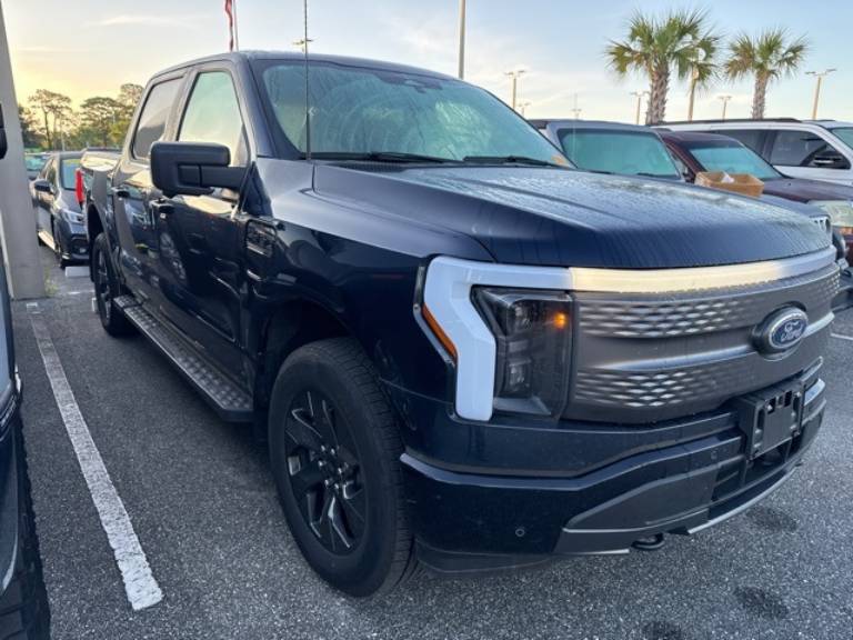 2023 Ford F-150 Lightning XLT