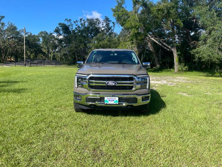 2025 Ford F-150 LARIAT 4X4 CREW