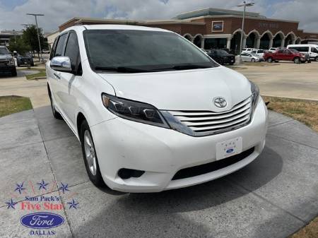 2015 Toyota Sienna LE
